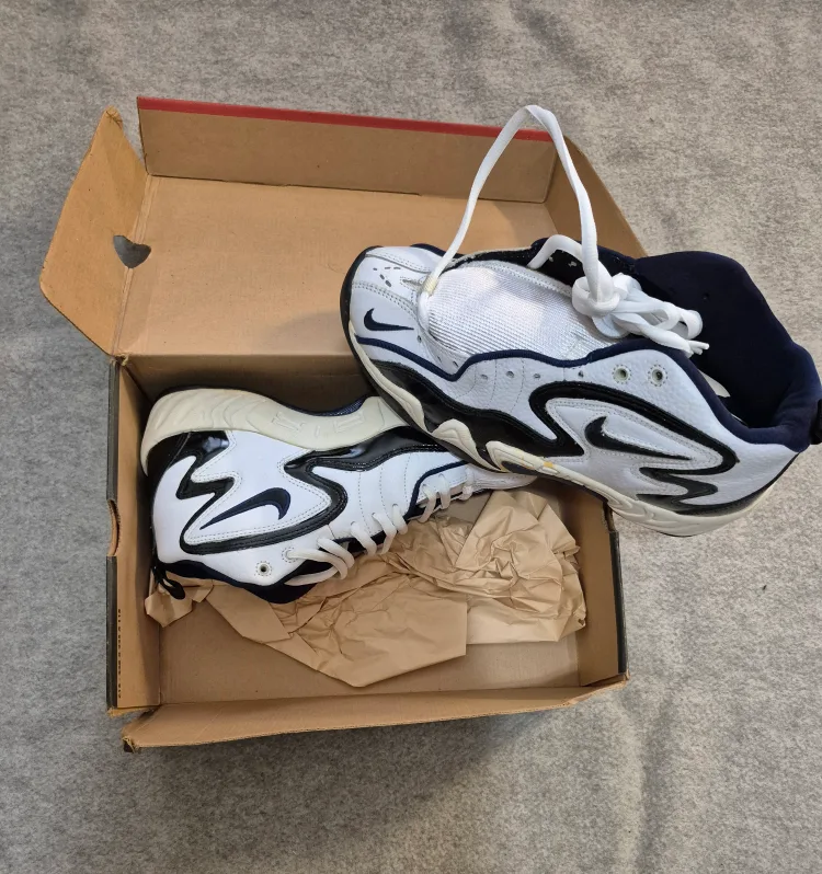 Nike Air Adjust Force White/Black Size 10.5 thumbnail
