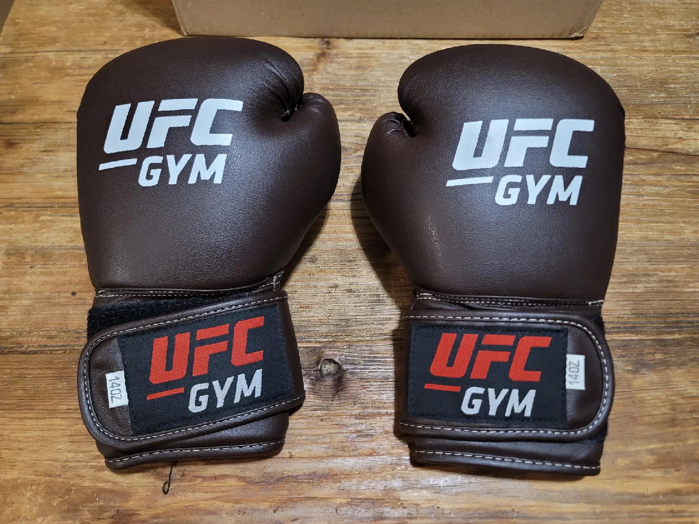 14oz - UFC Gym Premium Training/Sparring Gloves image indicator(3)