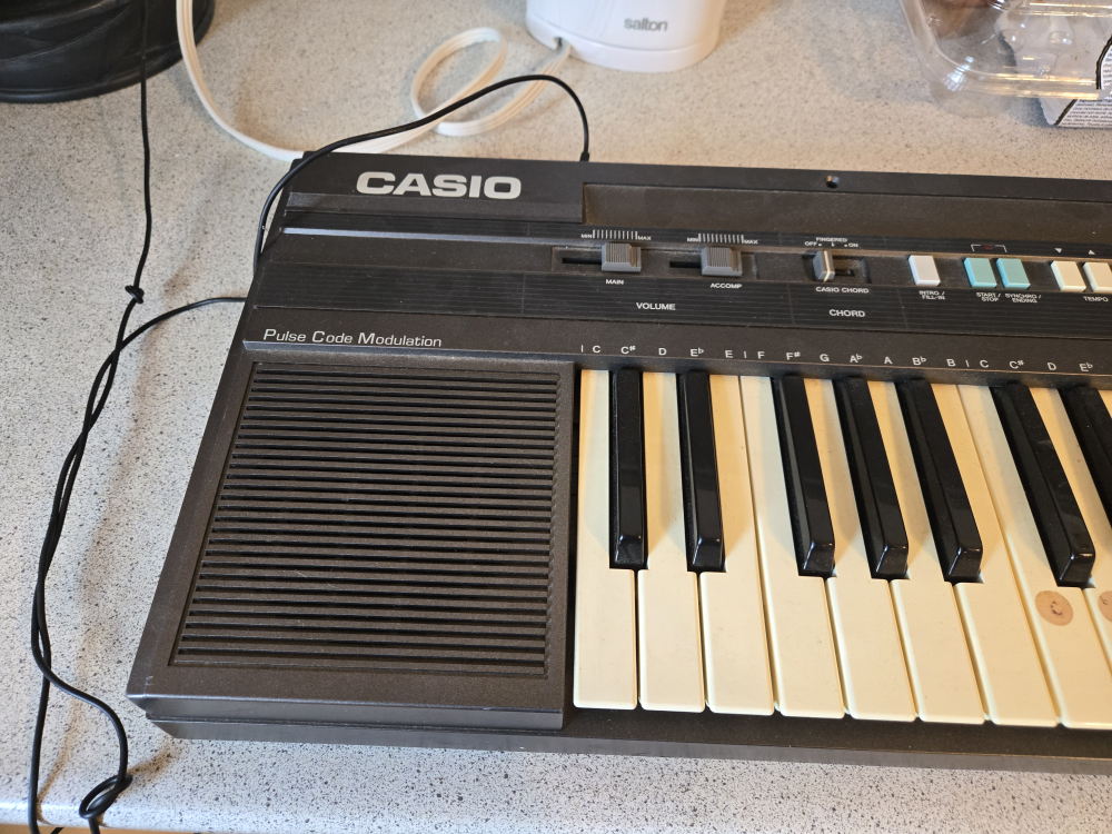 Casio CT-360 Keyboard