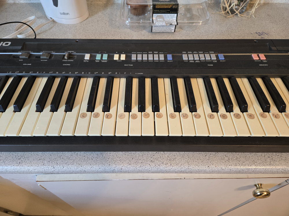 Casio CT-360 Keyboard - photo 2