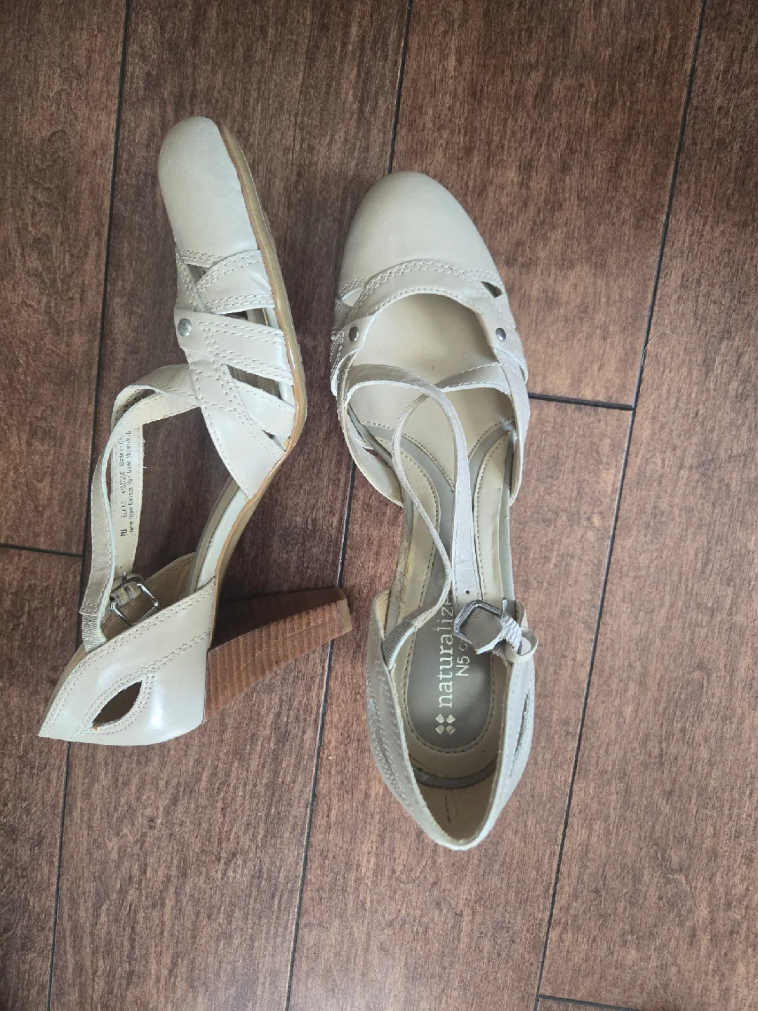 Naturalizer N5 Comfort Elaine Heels - Size 8M thumbnail