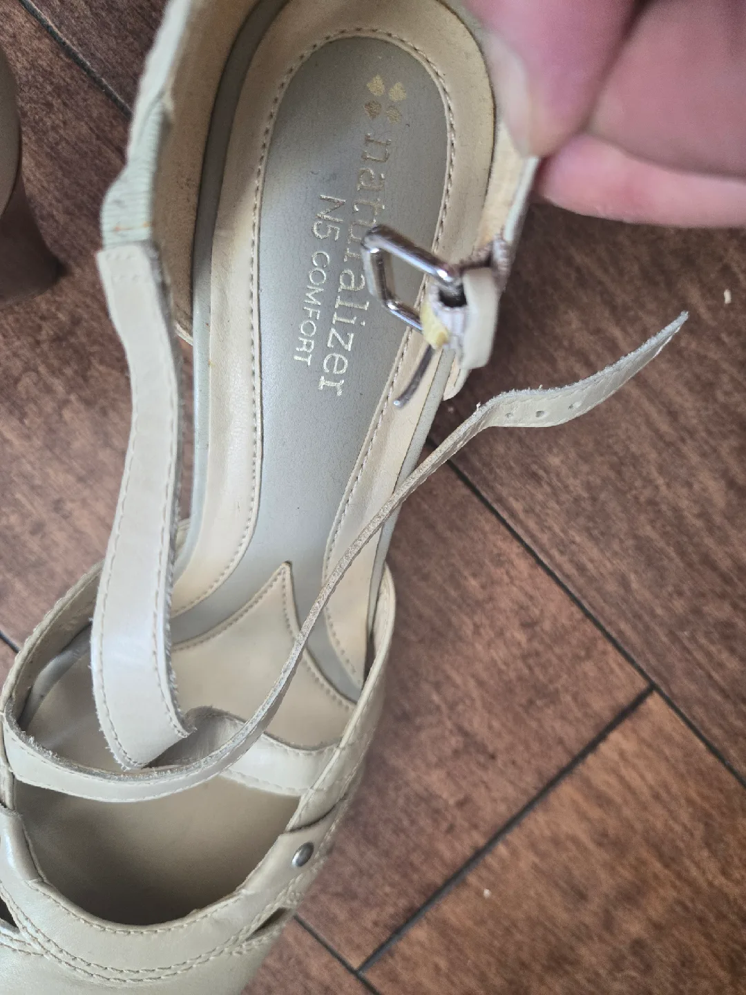 Naturalizer N5 Comfort Elaine Heels - Size 8M image indicator(4)