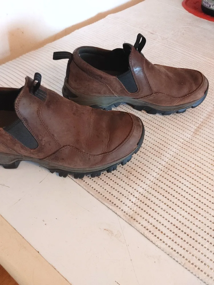 Timberland Brown Leather Slip-On Shoes image indicator(2)