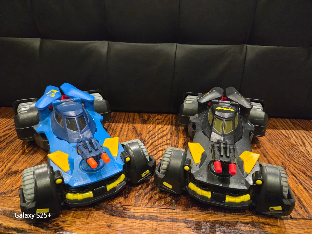 Batman Vehicle Toys thumbnail
