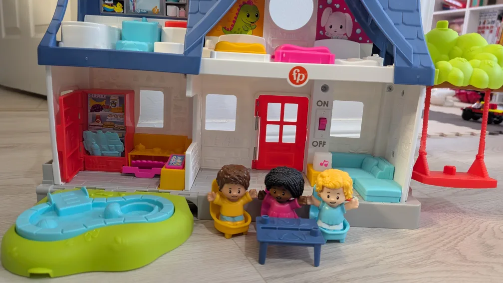 Fisher-Price Little People Helpful Home thumbnail