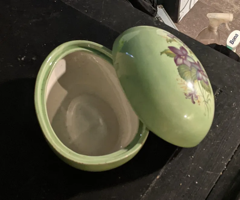 Vintage Egg Shaped Trinket Box image indicator(2)