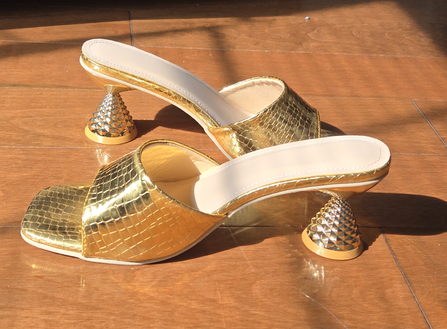 Gold Heeled Sandals, size 40
