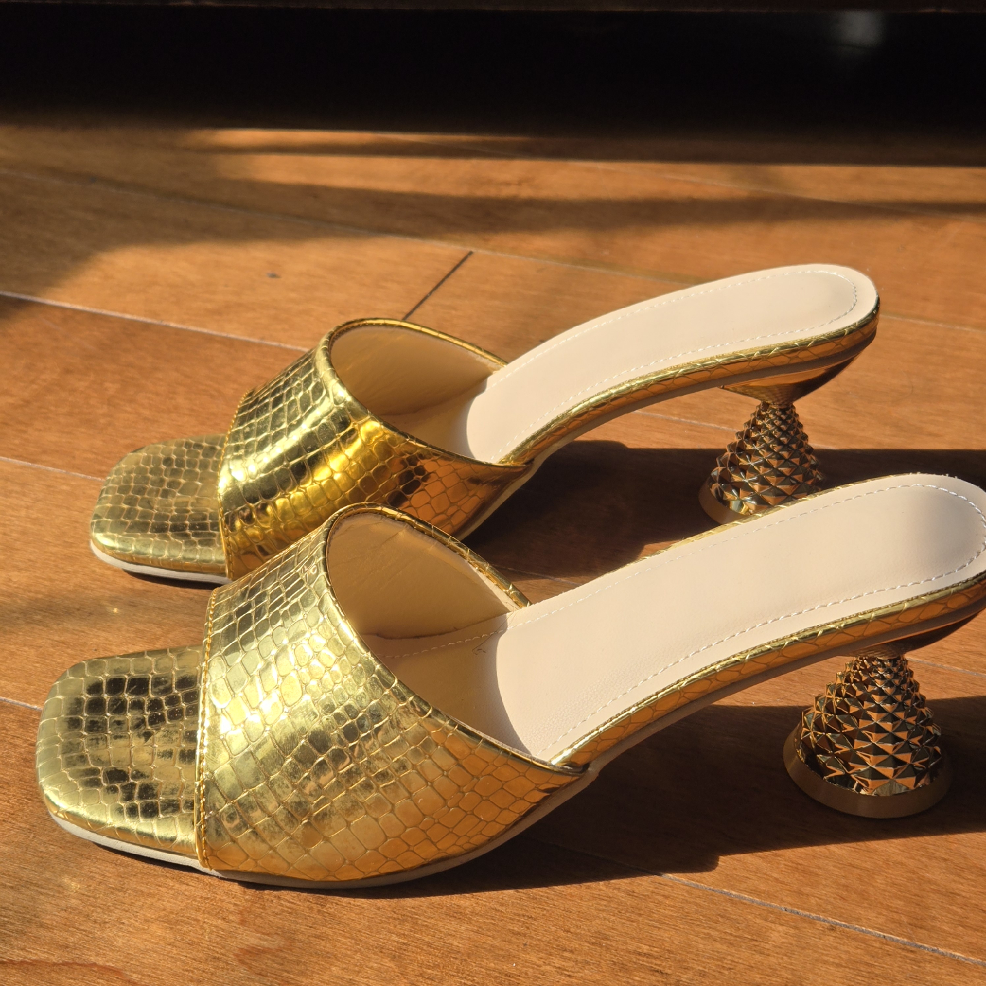 Gold Heeled Sandals, size 40 - photo 2