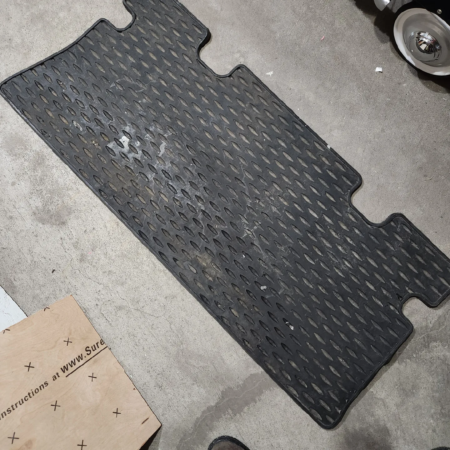 Floor Mat Mazda CX5 behind 2nd row seat. thumbnail