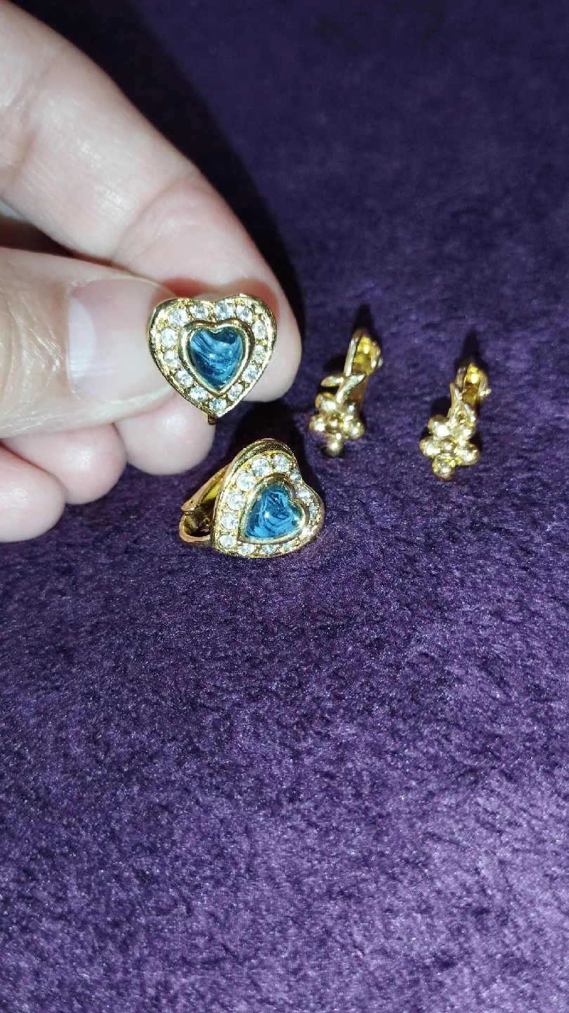 Gold Tone Earrings thumbnail