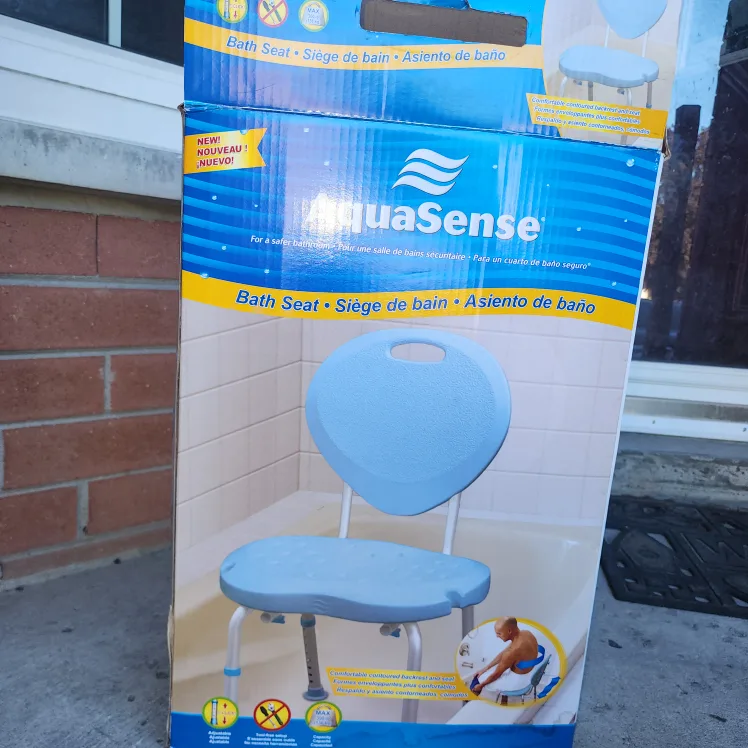 AquaSense Bath Seat - NEW in Box if AD us up it's AVAILABLE