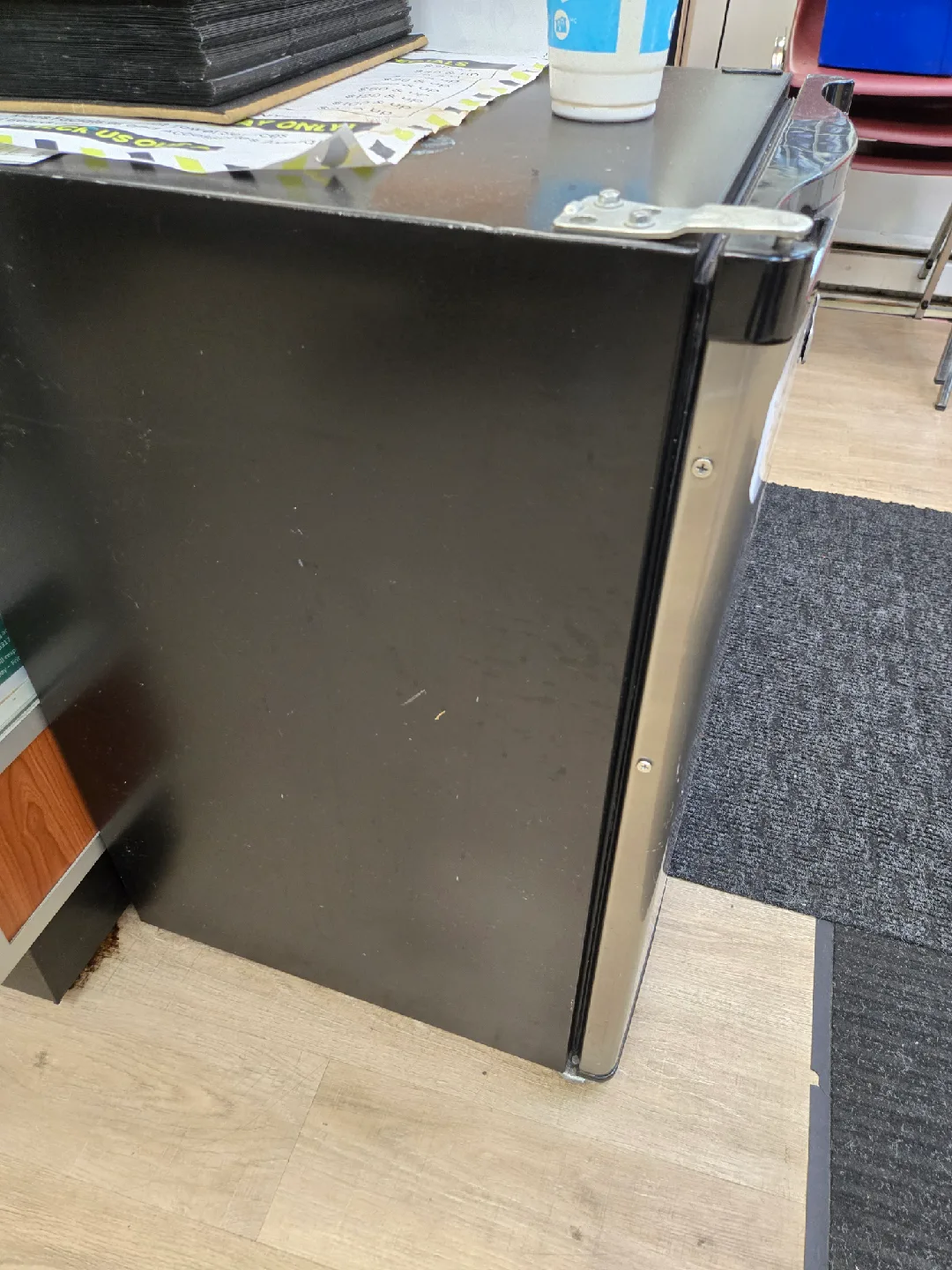 Cuisinart Compact Refrigerator image indicator(2)