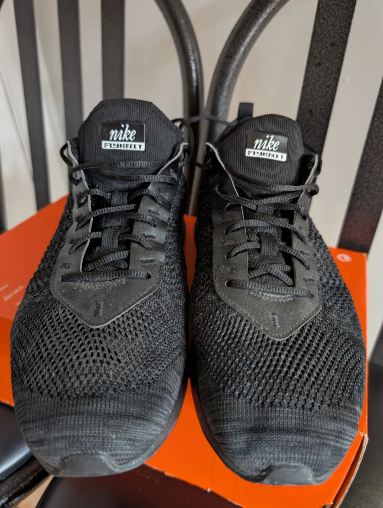 Nike Flyknit Running Shoes - US 8.5 image indicator(3)