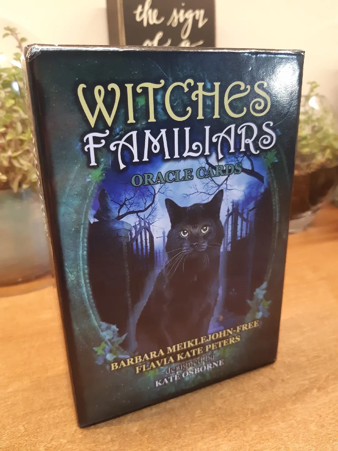 "Witches' Familiars Oracle Cards" deck image indicator(8)
