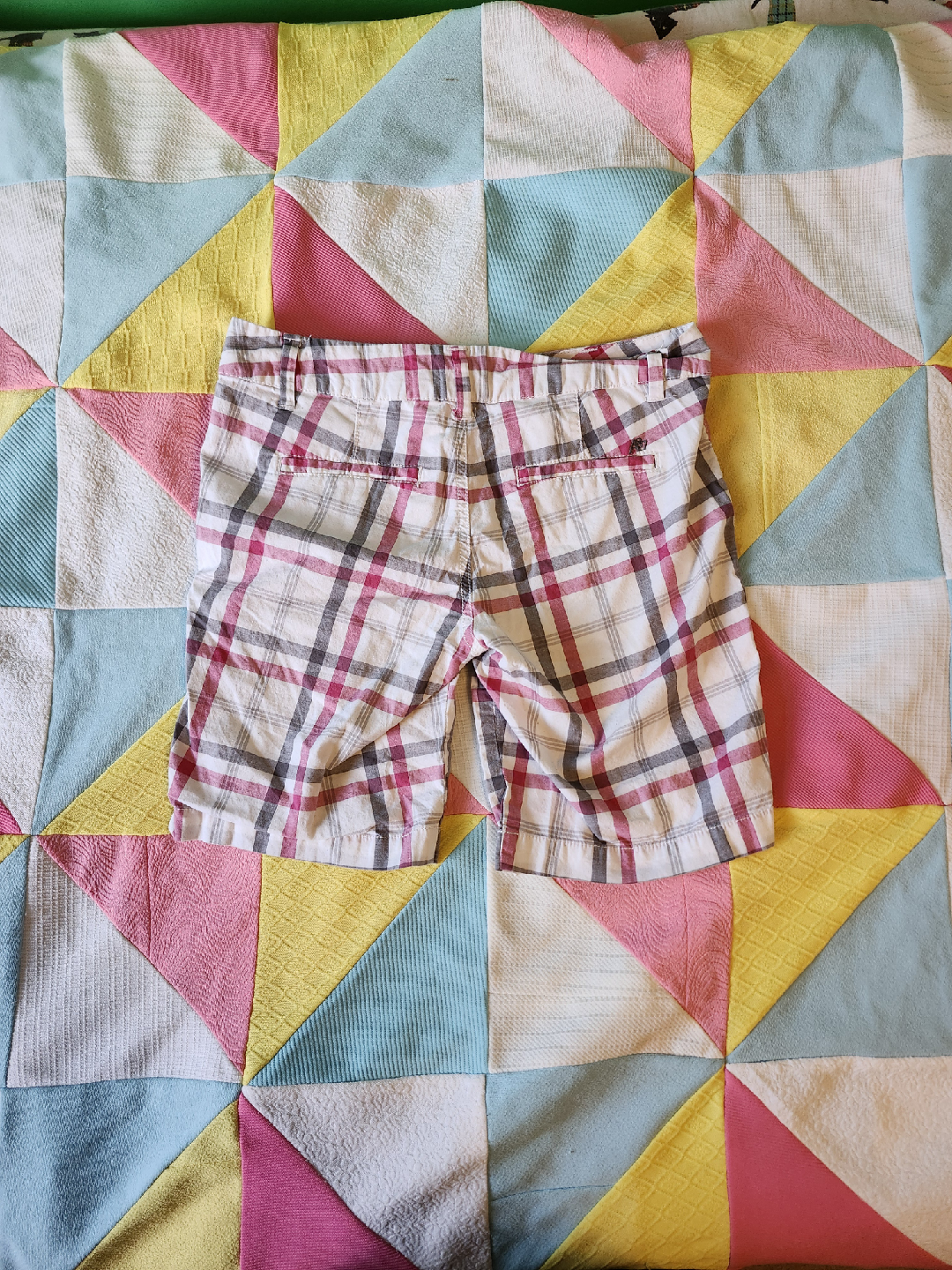 Aeropostale pink/grey/white plaid shorts - photo 2