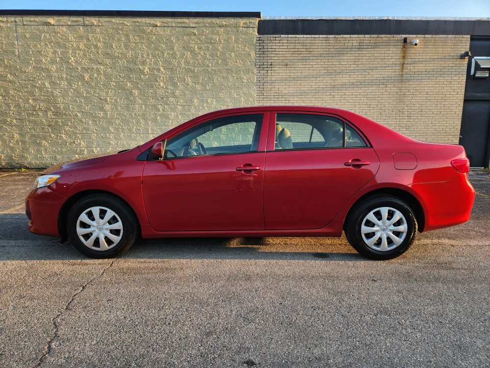 2009 Toyota Corolla LE thumbnail