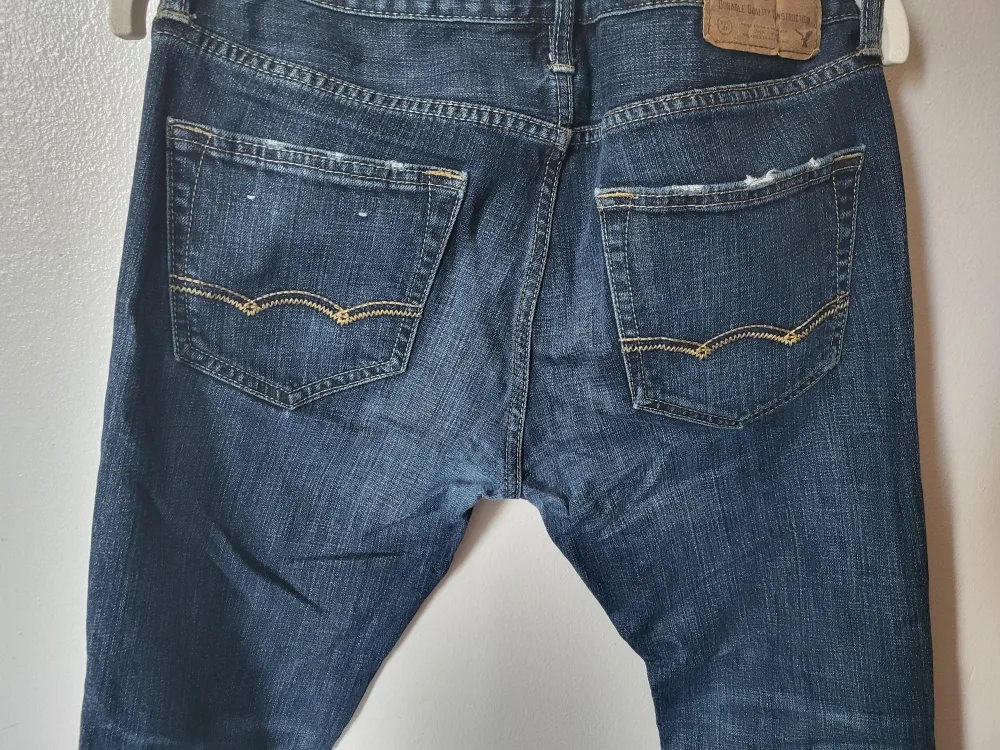 American Eagle Distressed Jeans image indicator(3)