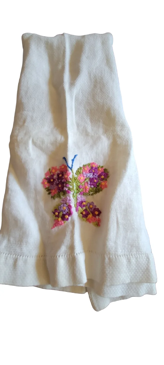 Hand Embroidered Table Linens image indicator(7)