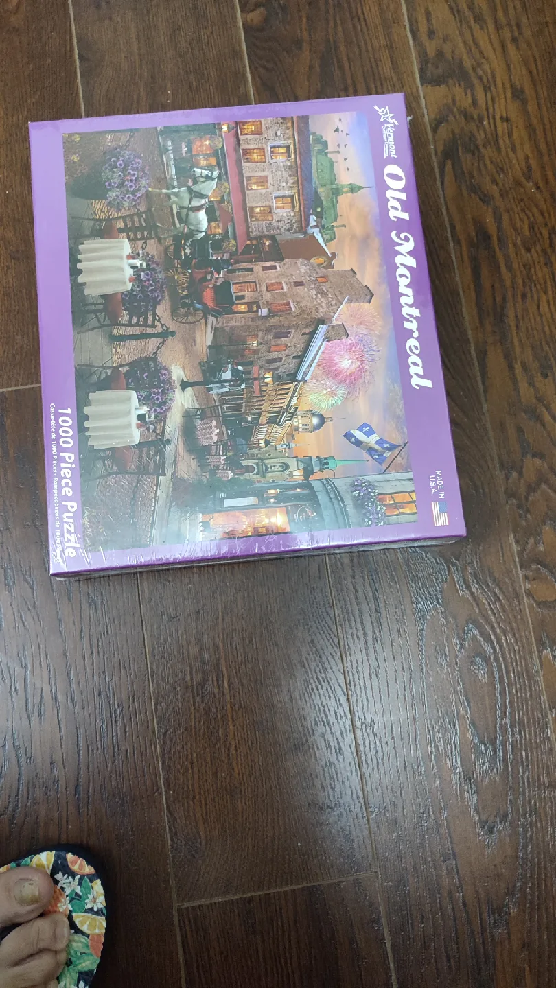 Vermont Christmas Company Old Montreal 1000 Piece Puzzle thumbnail