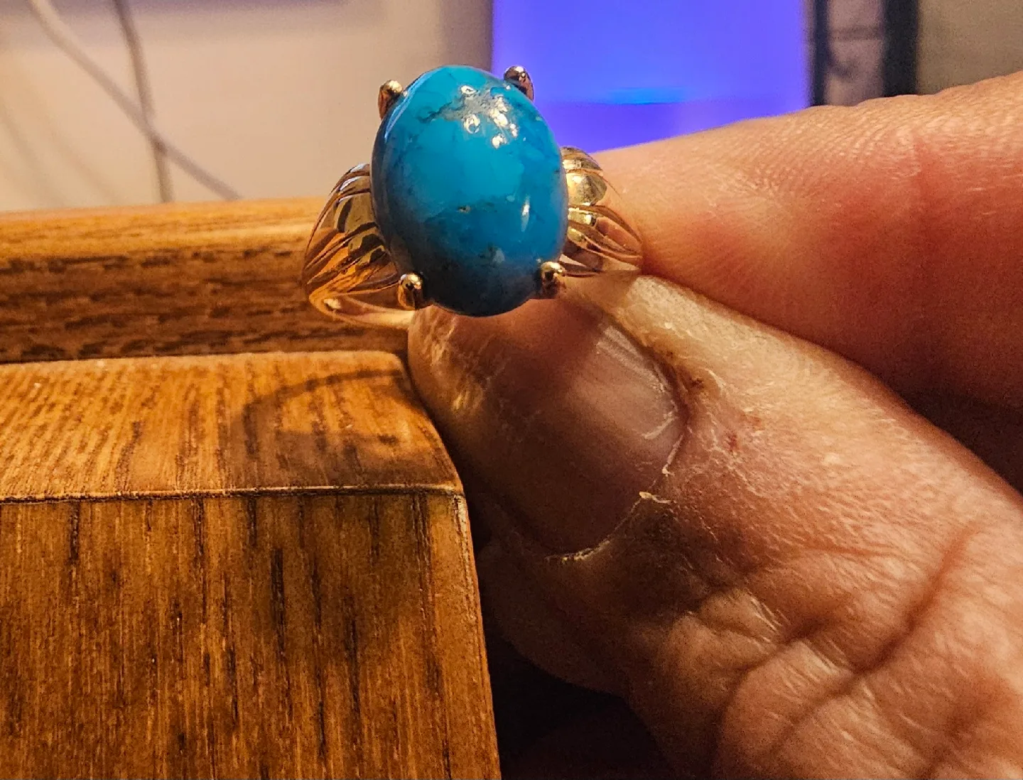 10K Gold Turquoise Ring - 4.14grams thumbnail