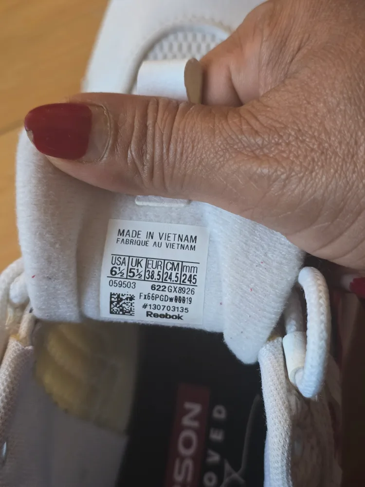 Reebok Iverson Approved White Sneakers - US 6.5 image indicator(4)