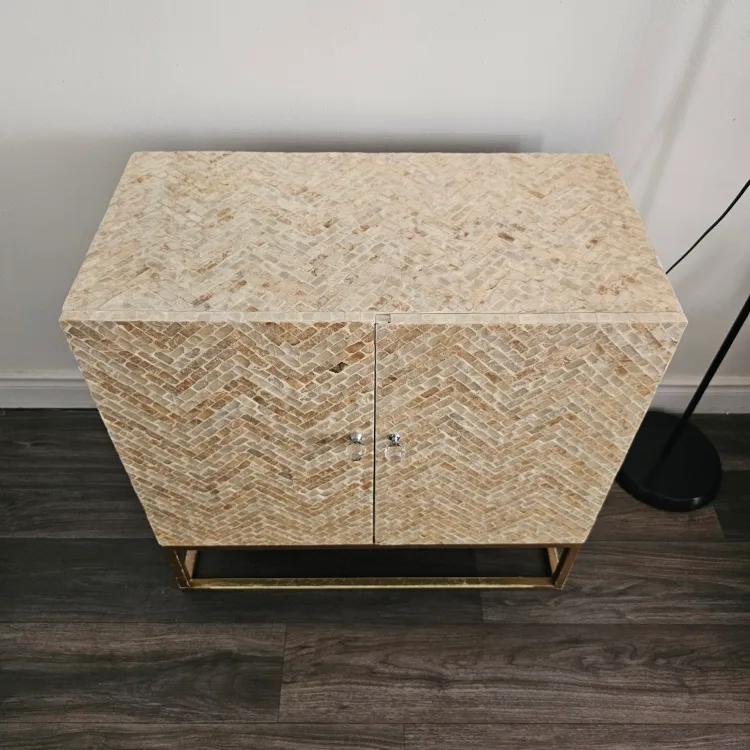 Accent Cabinet image indicator(2)