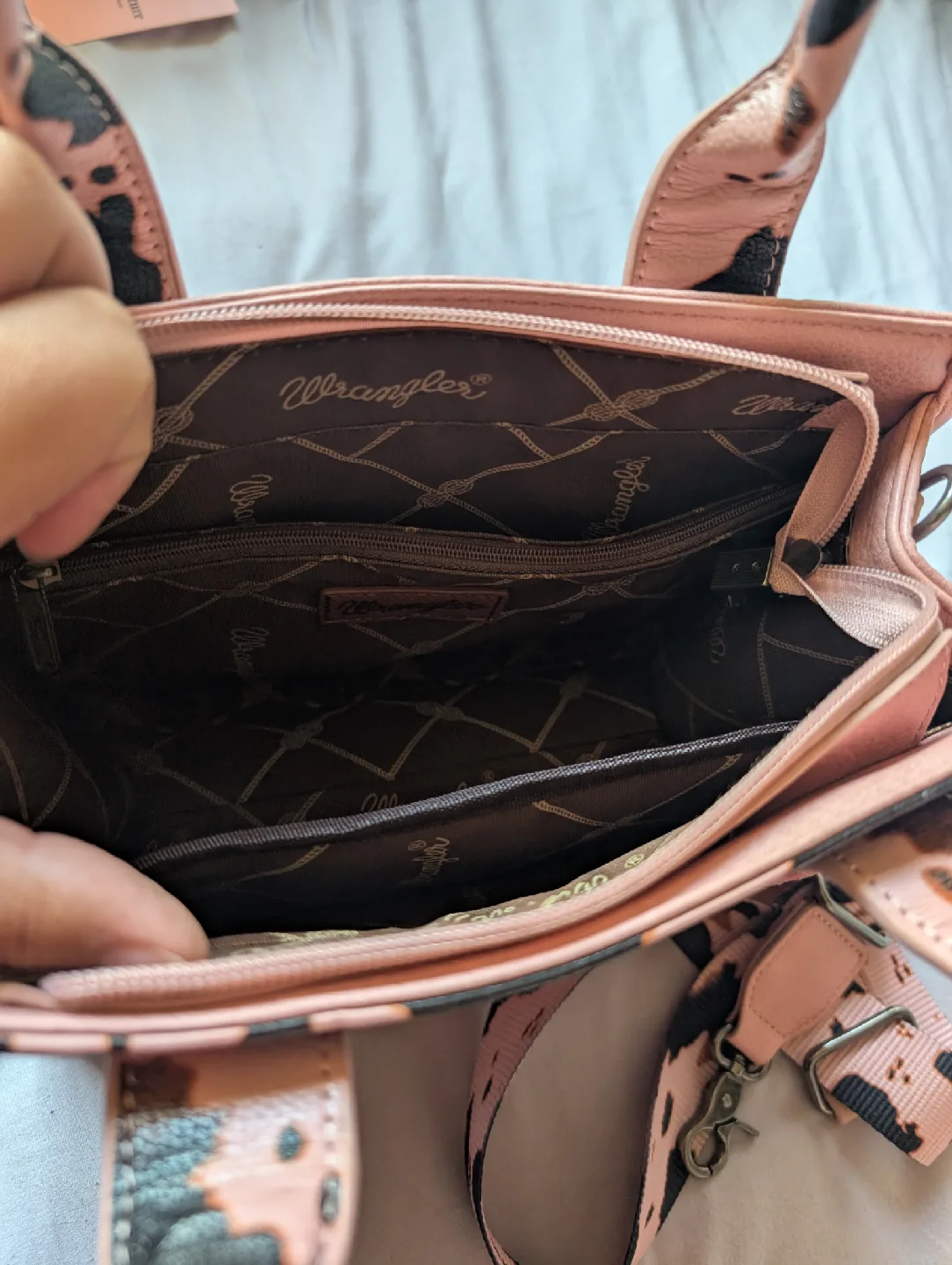 wrangler bag - pink cow print image indicator(3)