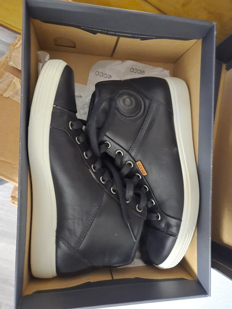 Ecco Leather High-Top Sneakers image indicator(4)
