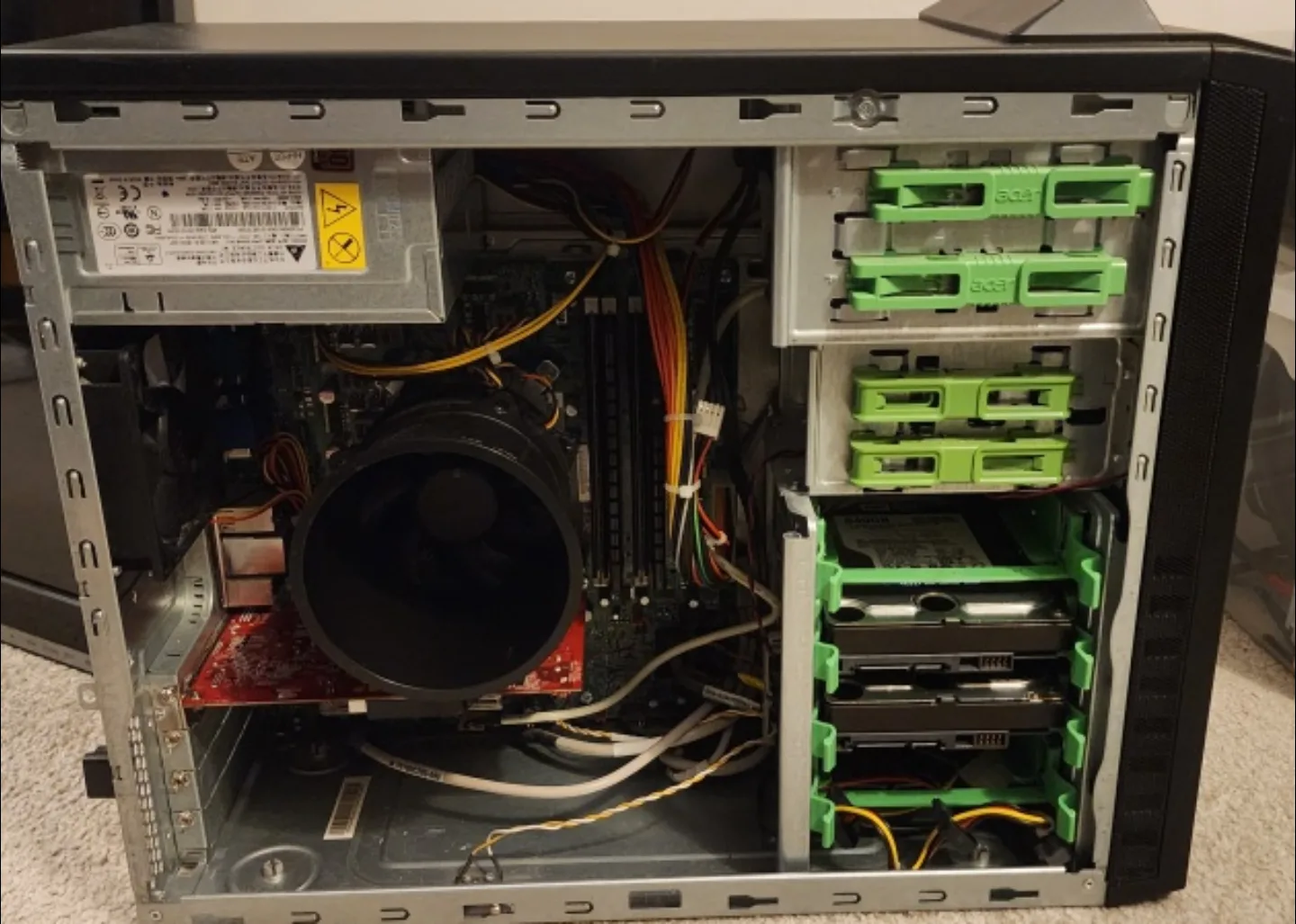 Acer Veriton M6 Series Desktop PC image indicator(3)