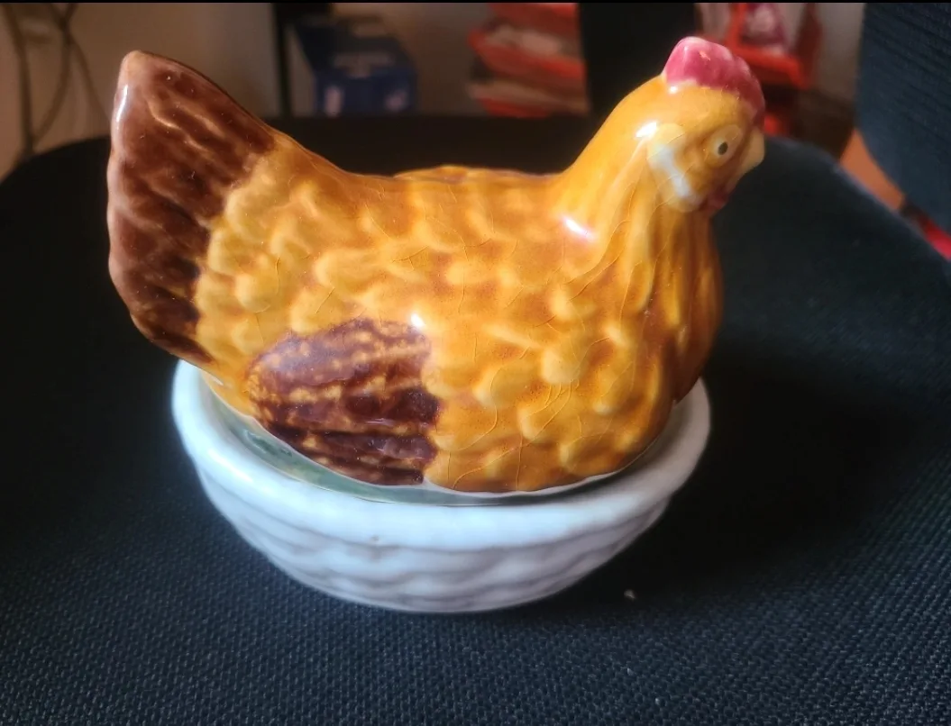 Vintage Ceramic Chicken on Nest Trinket Dish thumbnail