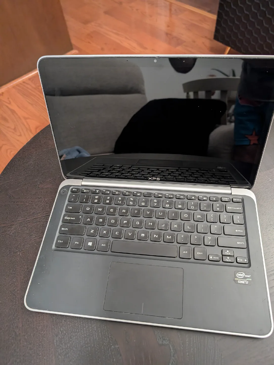 Dell XPS 13 Laptop image indicator(2)