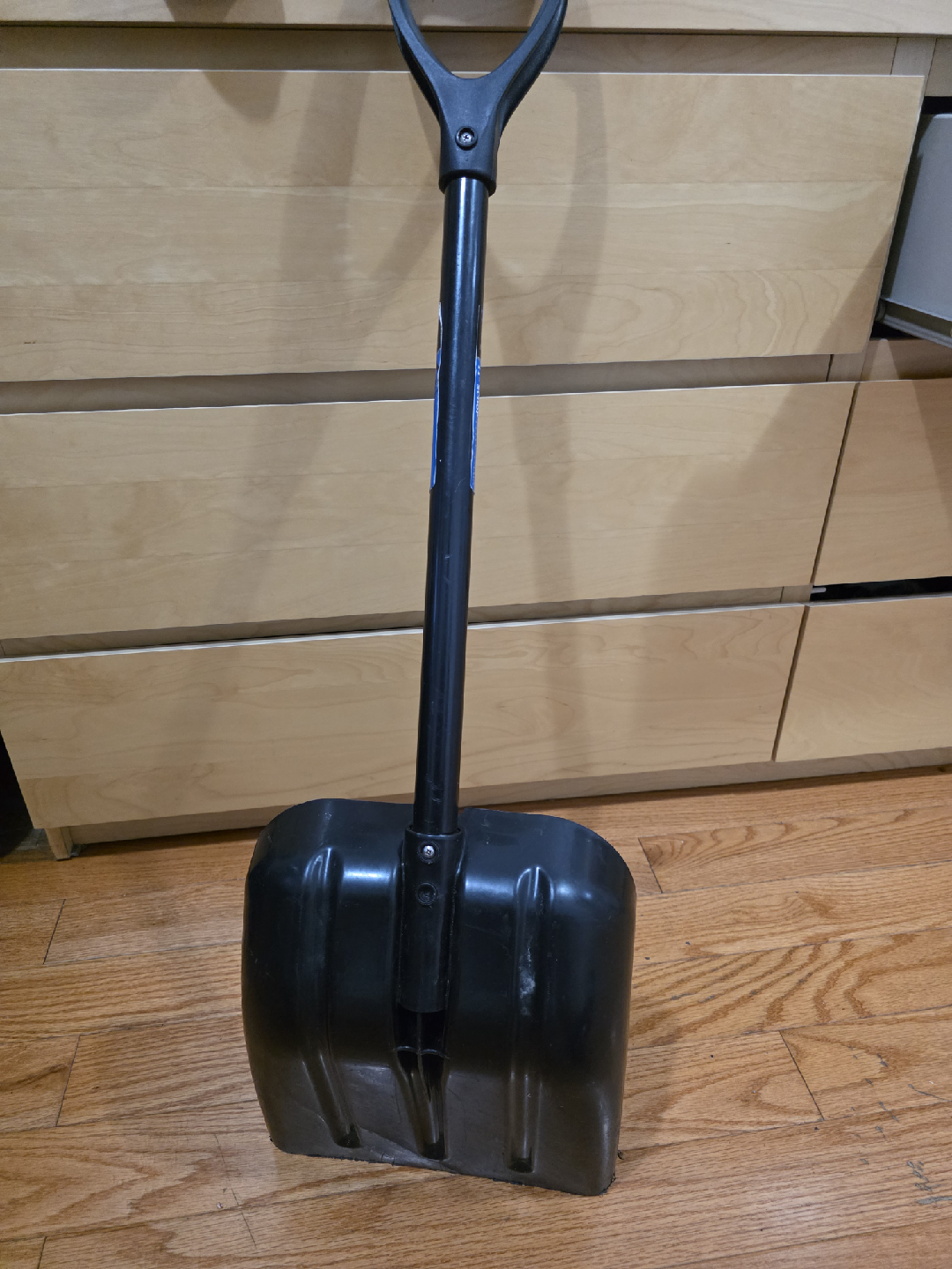 Toolway 11" Snow Shovel - Like New! - photo 3