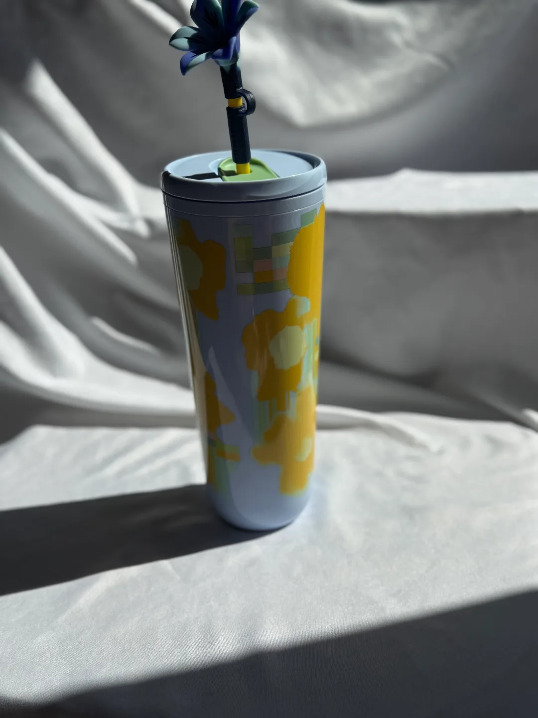 Starbucks Floral Tumbler with Straw image indicator(2)