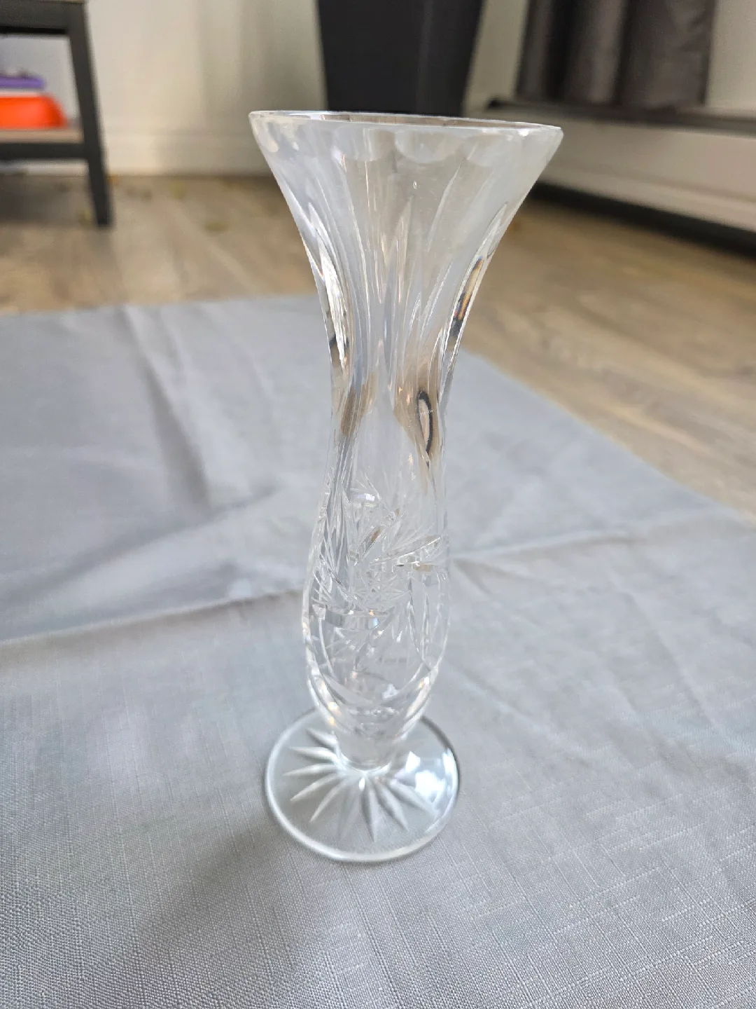 Pinwheel Crystal bud vase thumbnail