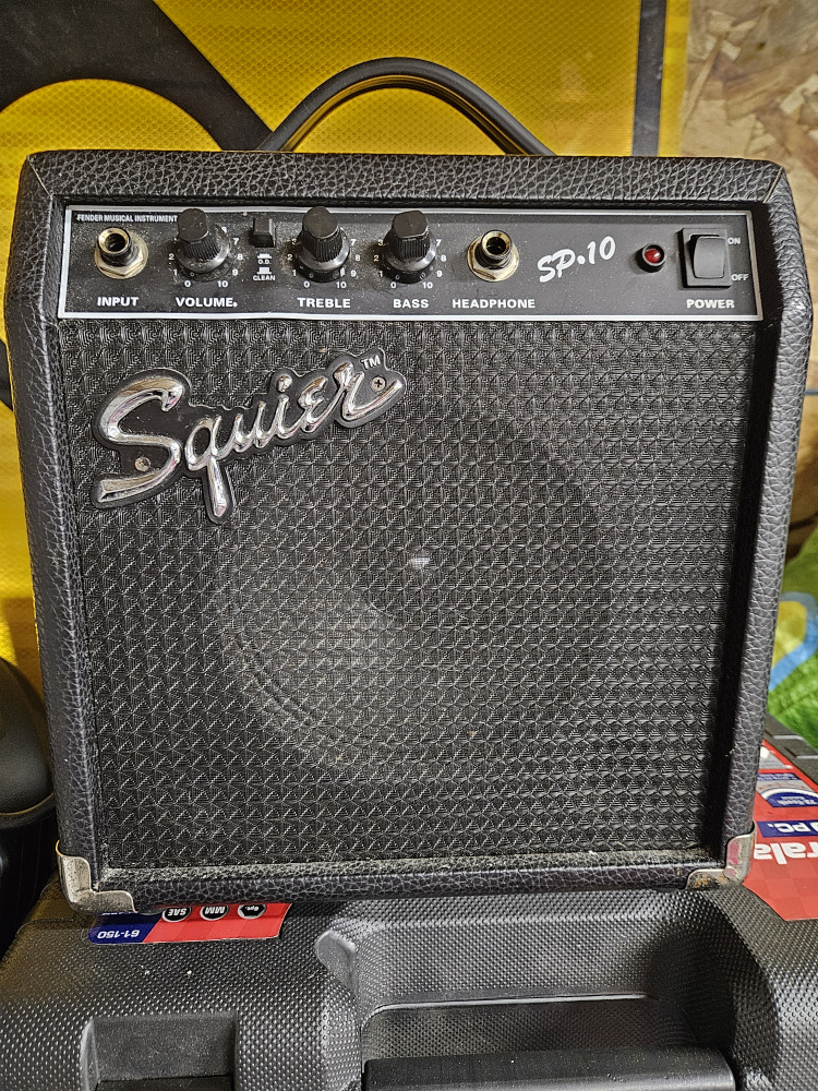 Squier SP-10 Guitar Amplifier
