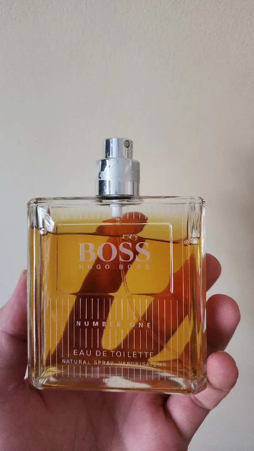 Hugo Boss Number One Eau de Toilette thumbnail