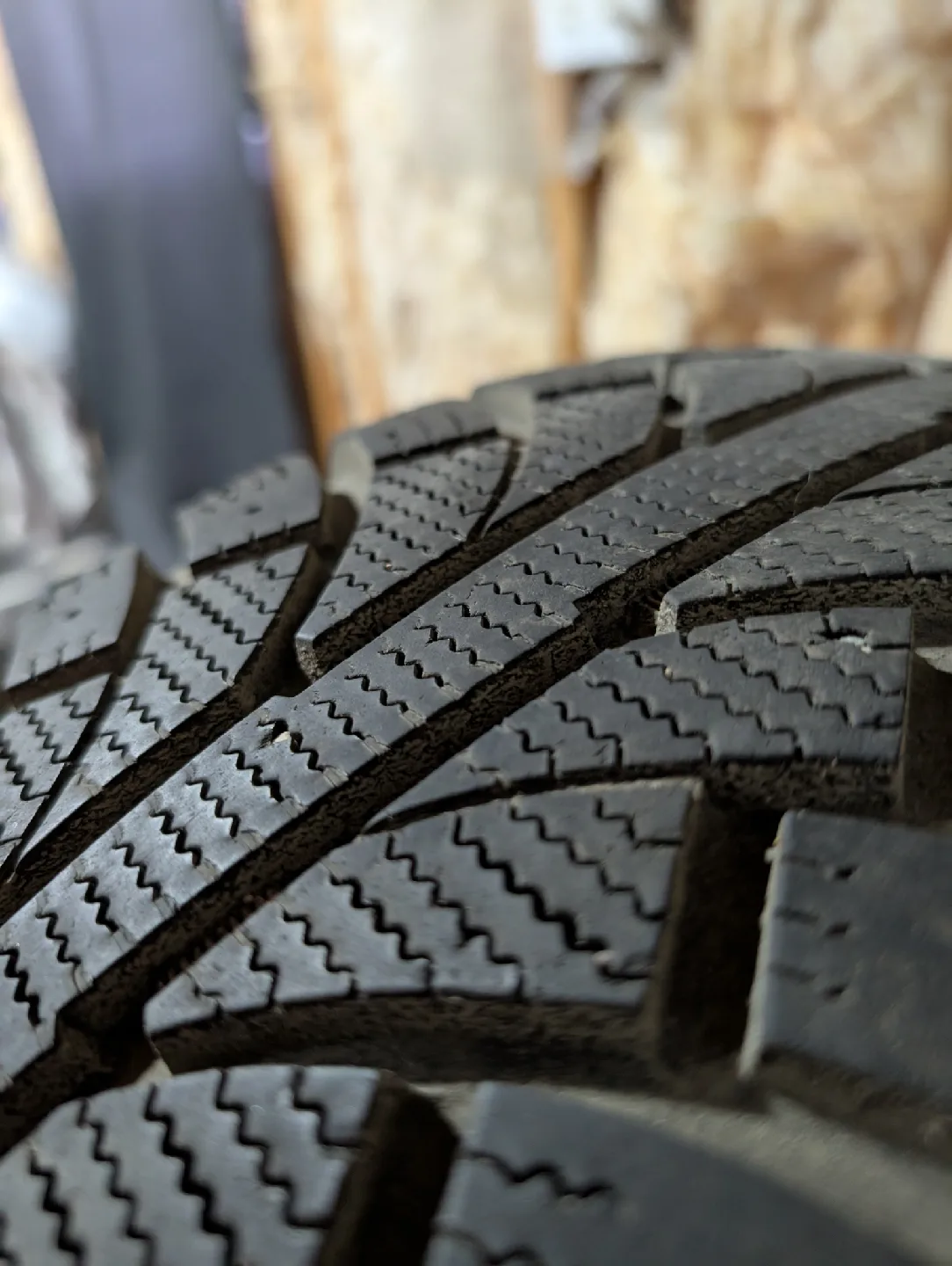 (4)-215/50R17 Winter Tires Steel Rims 2017 Toyota Corolla image indicator(2)