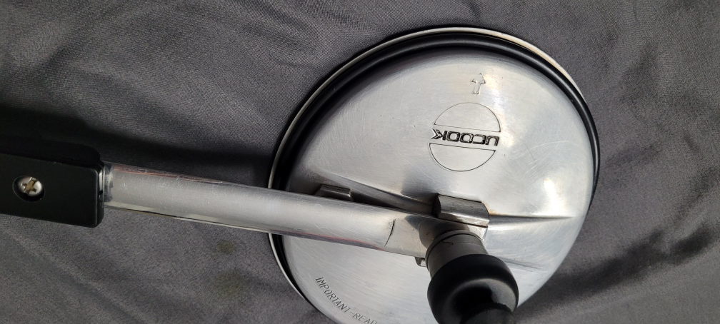 Pressure Cooker for Sale $14 only - photo 4