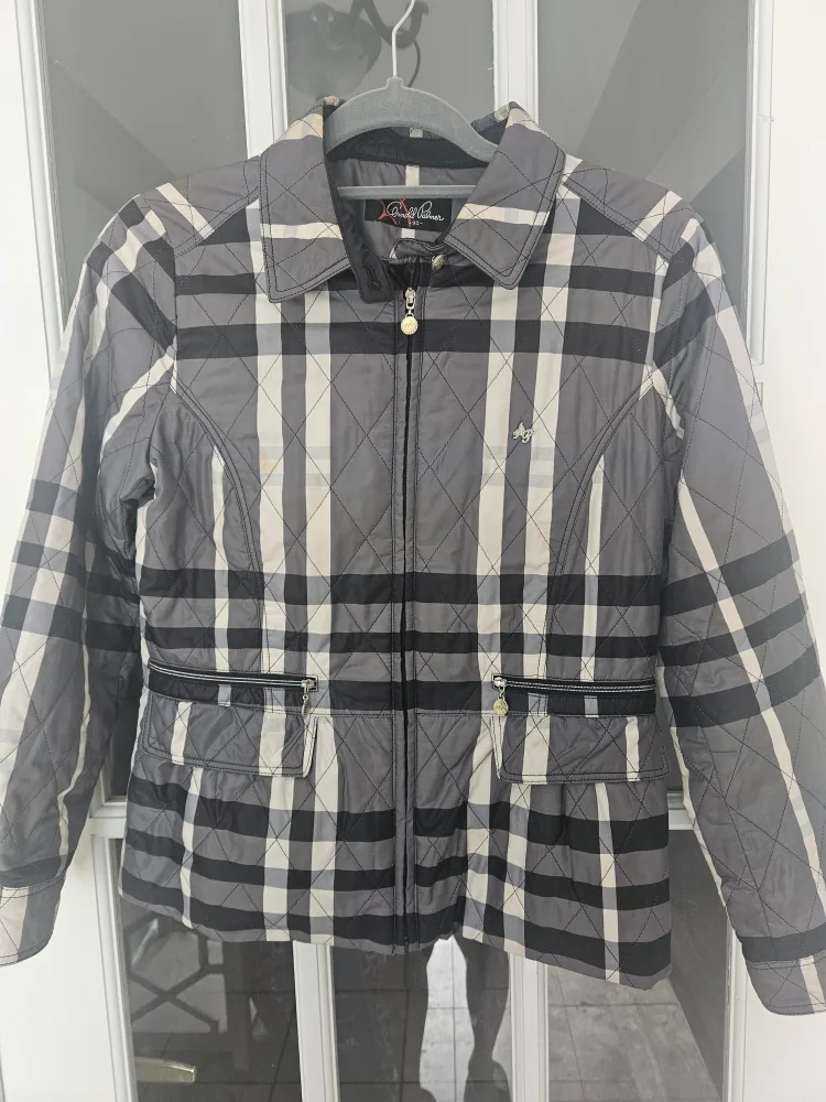 Woman Size S Sweaters, Jacket & the robe thumbnail