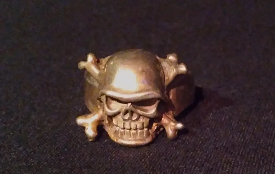 STIRLING SILVER 925 RING - SKULL & CROSSBONES - VINTAGE thumbnail