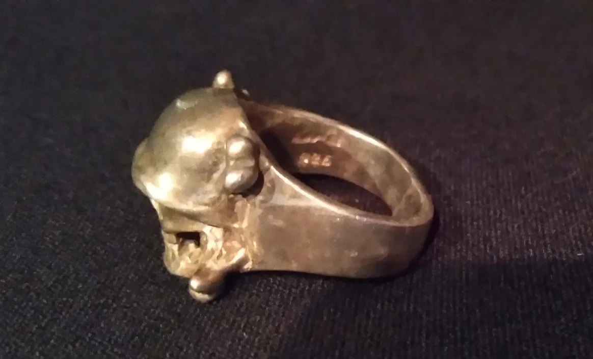 STIRLING SILVER 925 RING - SKULL & CROSSBONES - VINTAGE image indicator(3)