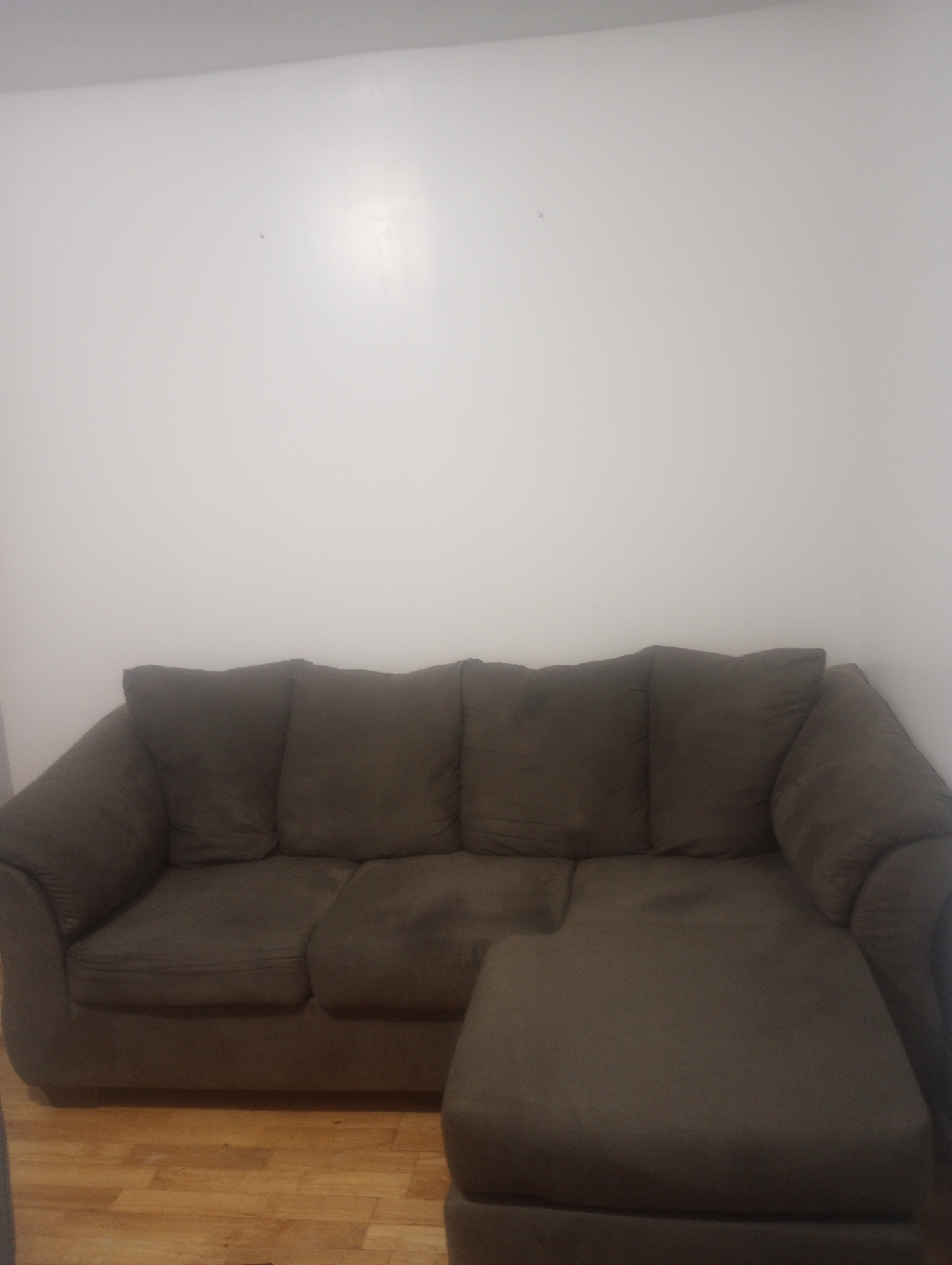 Comfortable Sectional Sofa with Ottoman - photo 2