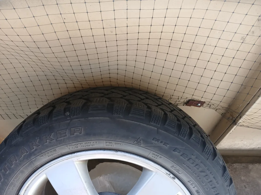 Snowtrakker P205/55R16 Winter Tire on Hyundai Rim image indicator(2)