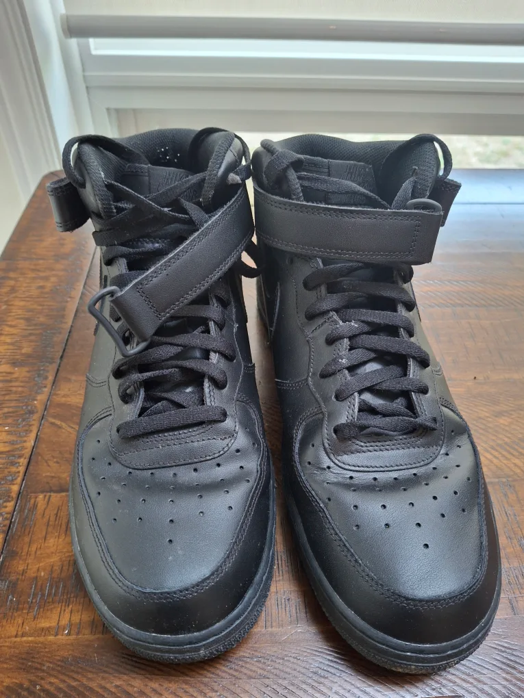 High top black air force 1 image indicator(2)