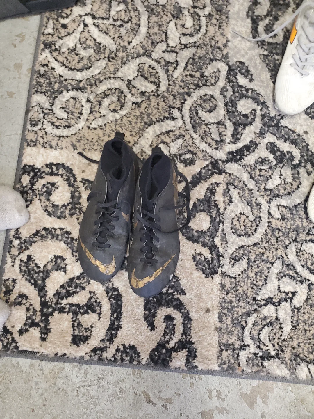 Nike Soccer Cleats - Size 6 image indicator(3)