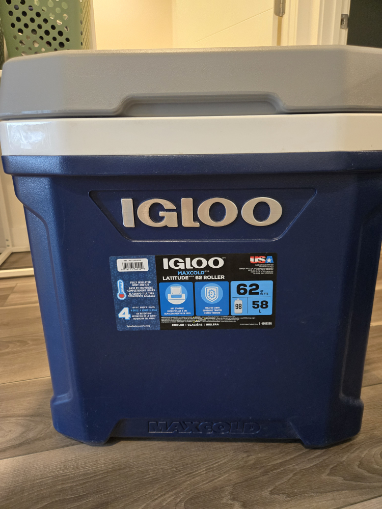 Igloo MaxCold Latitude 62 Roller Cooler