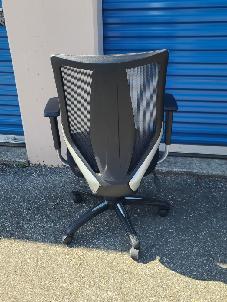 Black Mesh Office Chair - photo 3