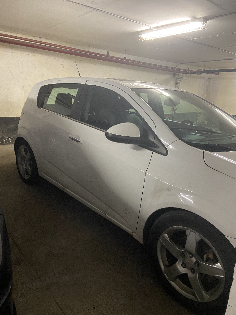 2012 Chevrolet Sonic LT - photo 2