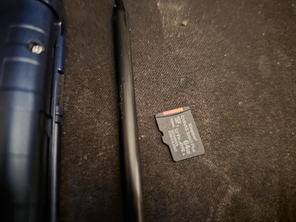 Moddded NEW 3DS XL with 64 GB micro sd card - photo 4
