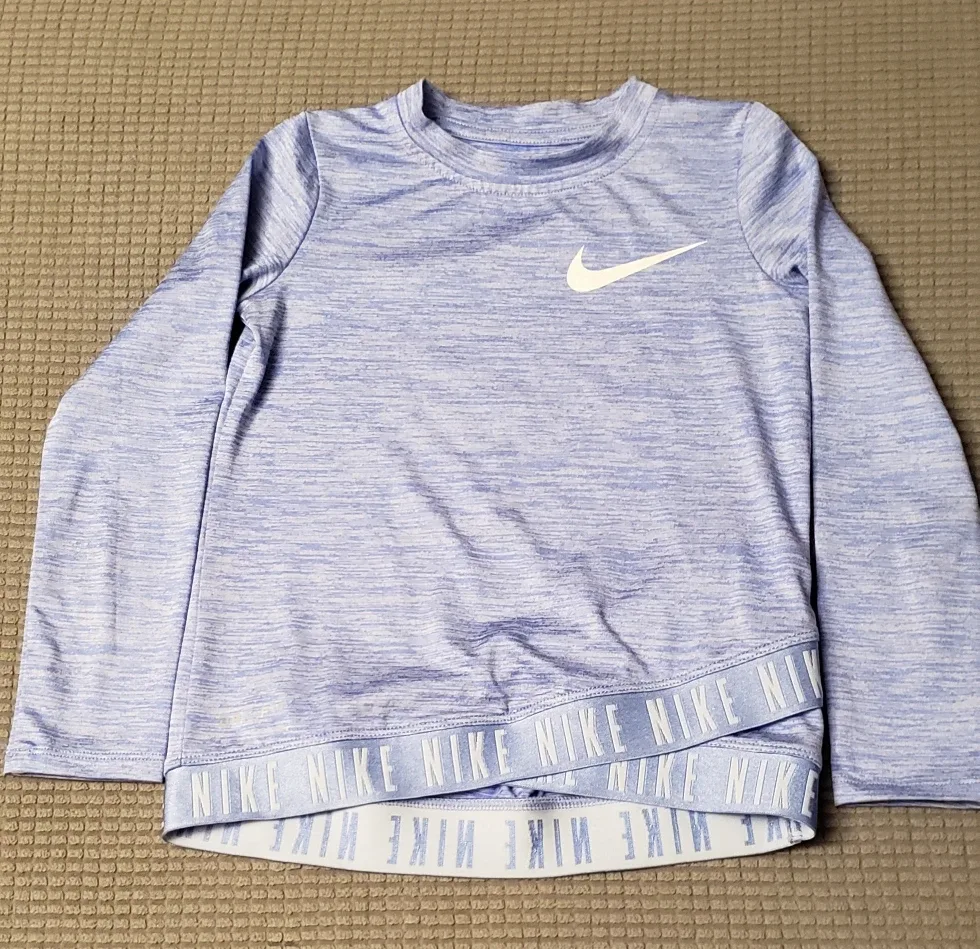 Nike Long Sleeve Top - Light Blue Girls S thumbnail